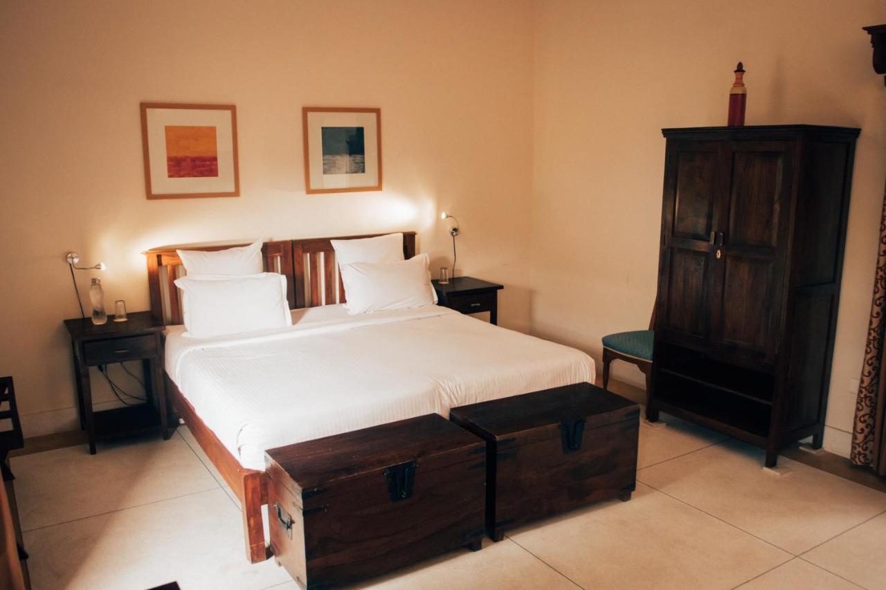Devra Udaipur Hotell Eksteriør bilde
