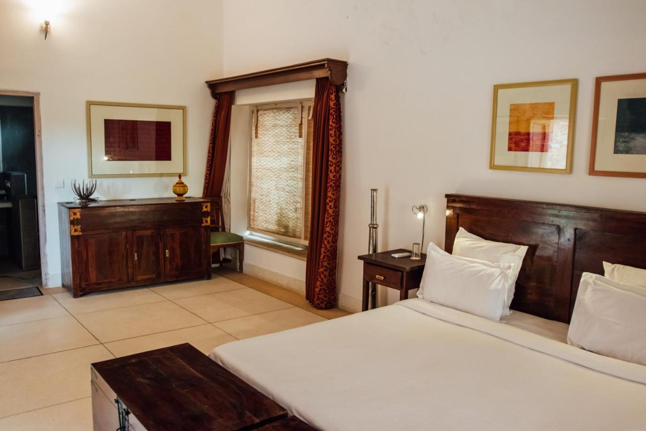 Devra Udaipur Hotell Eksteriør bilde