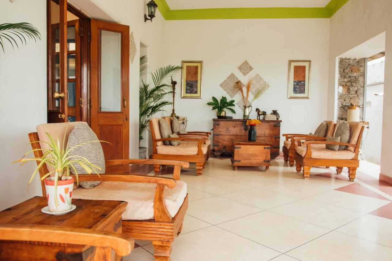 Devra Udaipur Hotell Eksteriør bilde