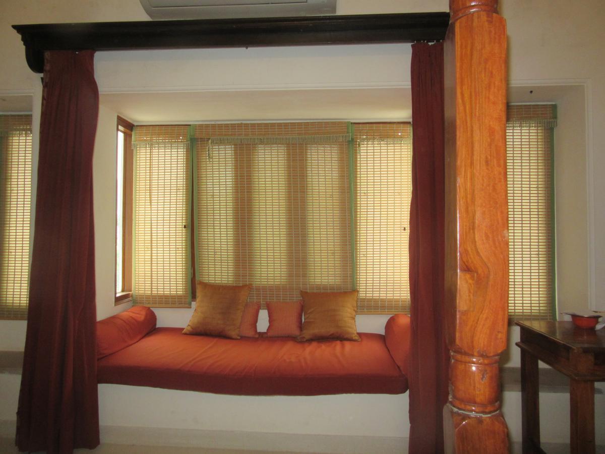 Devra Udaipur Hotell Eksteriør bilde